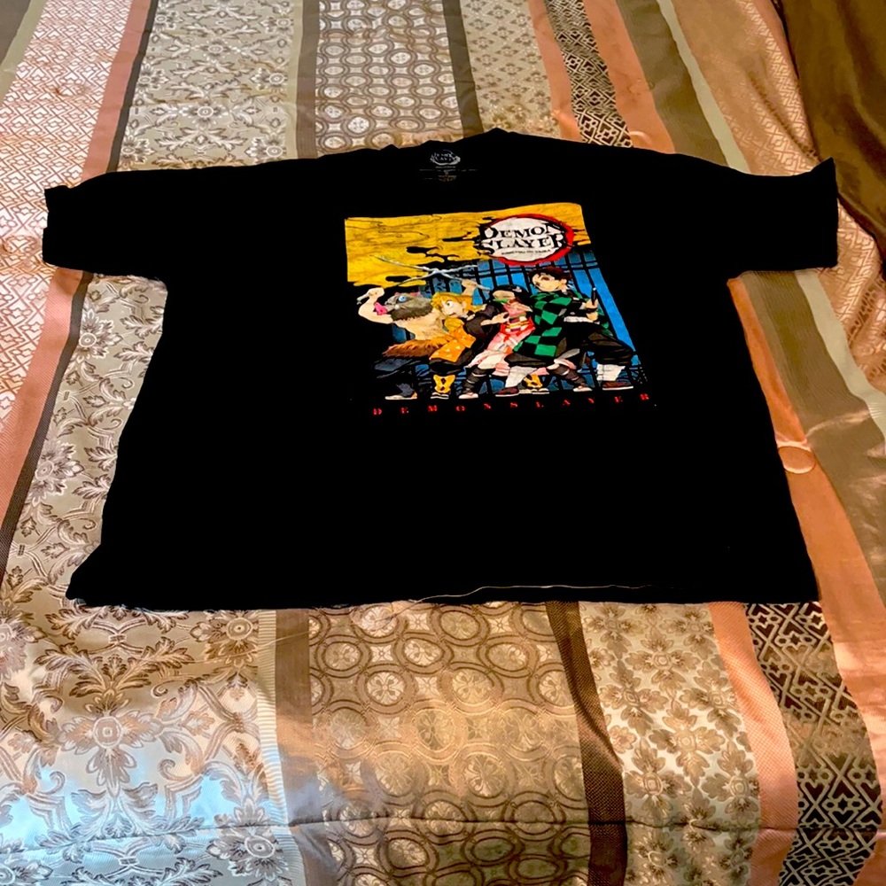 Anime black tee (Demon Slayer)